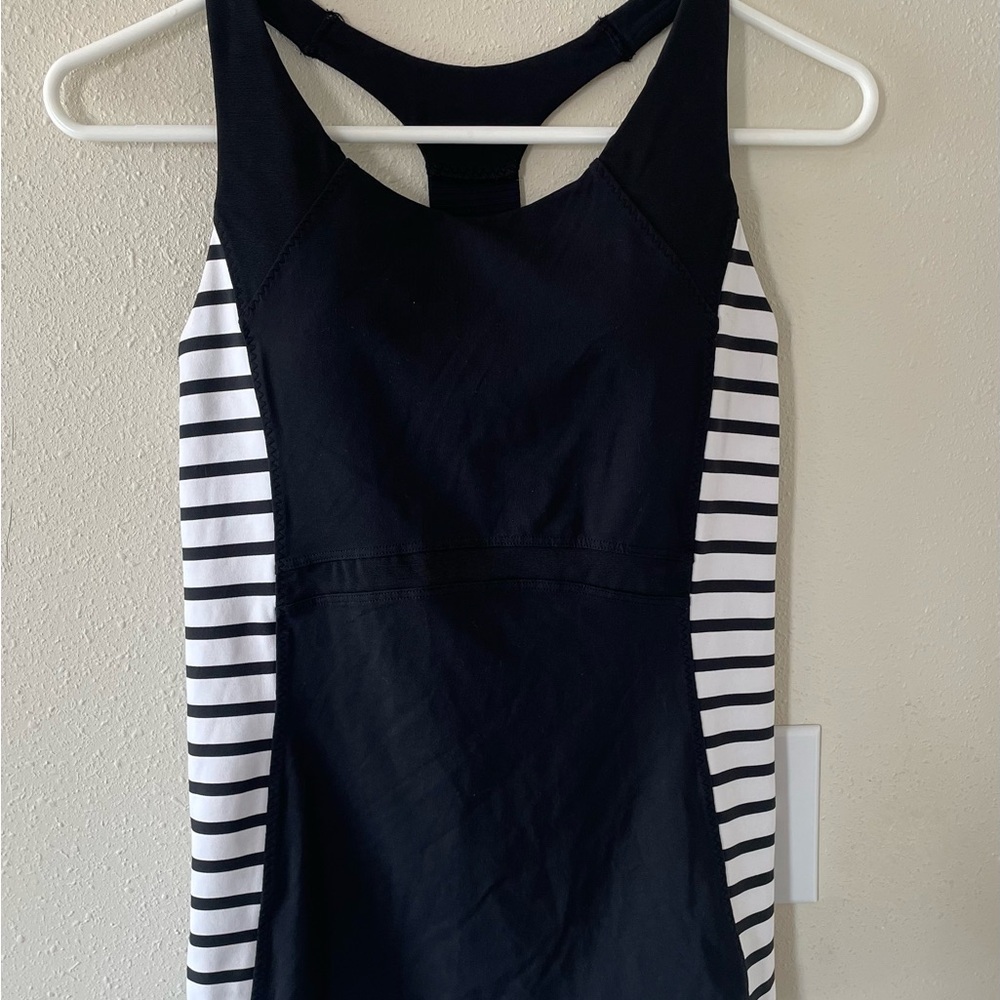 Athleta Sz Small Black and White Striped Tank Top Workout Athleisure Shirt